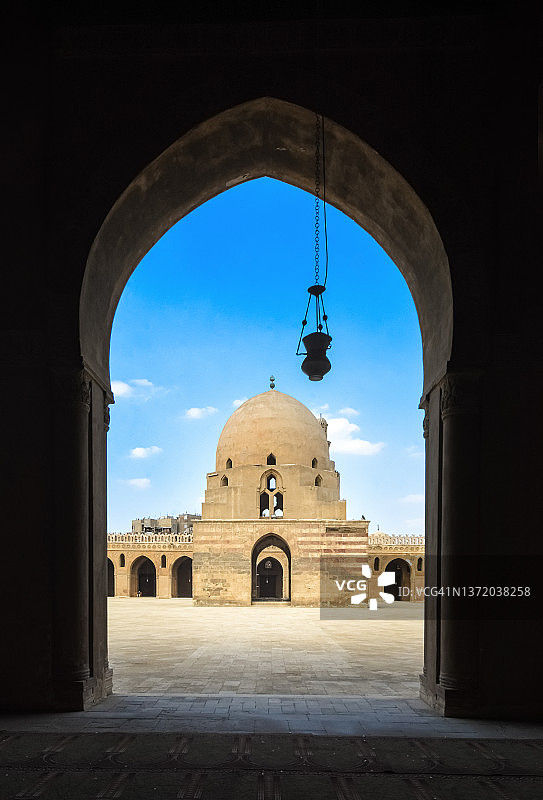 伊本图伦清真寺位于埃及老开罗的历史街区，是联合国教科文组织的遗产图片素材