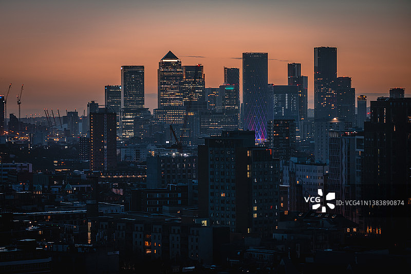 伦敦夜晚的天际线，英国图片素材