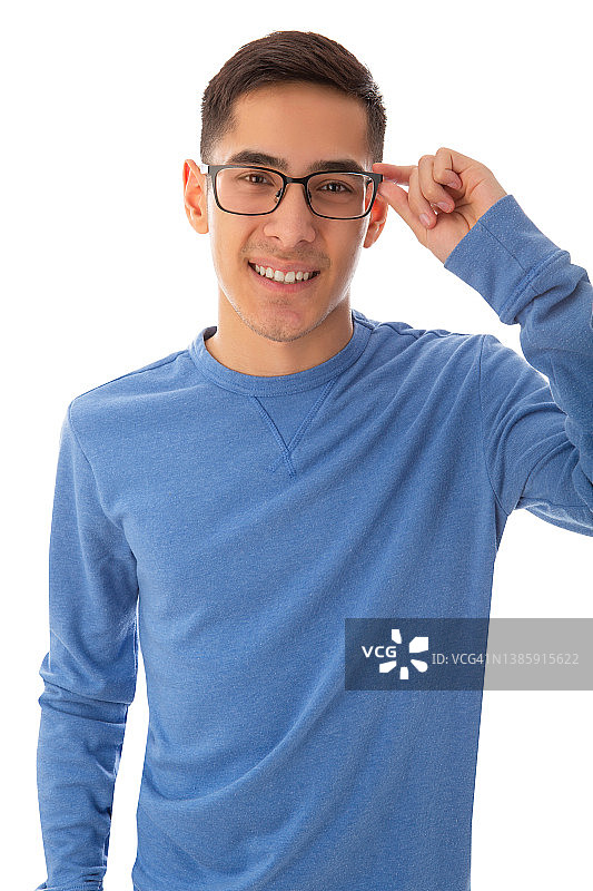 微笑的年轻人戴着眼镜图片素材