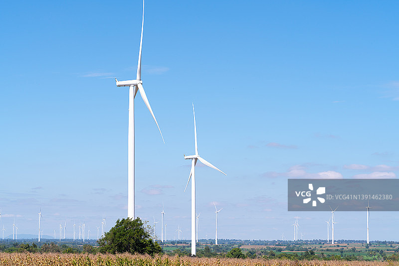 风力涡轮机的农场图片素材