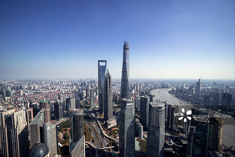 中国上海的城市天际线和城市景观。图片素材