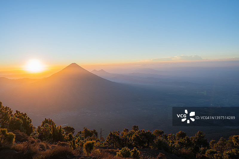 危地马拉阿瓜火山的风景图片素材