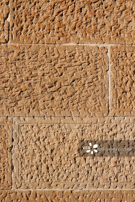旧砂岩砌块墙的一部分图片素材