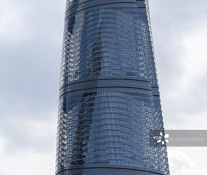 上海浦东新区陆家嘴CBD大厦倒挂拍摄图片素材