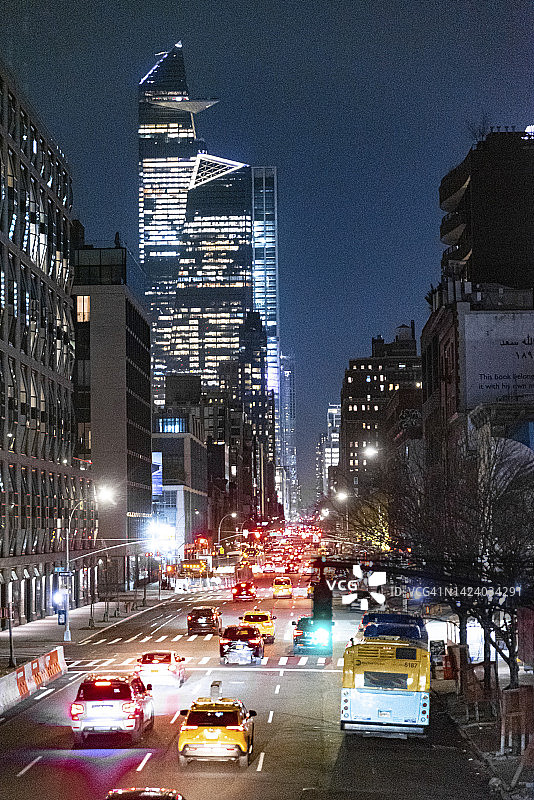 纽约曼哈顿岛的夜晚街道图片素材