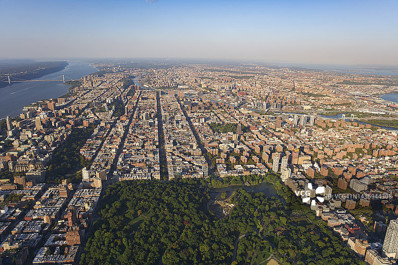 中央公园和曼哈顿上城区的鸟瞰图，纽约市，美国图片素材