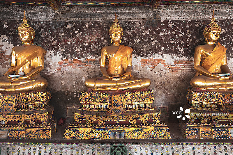 泰国曼谷Wat arun寺的青铜佛像图片素材