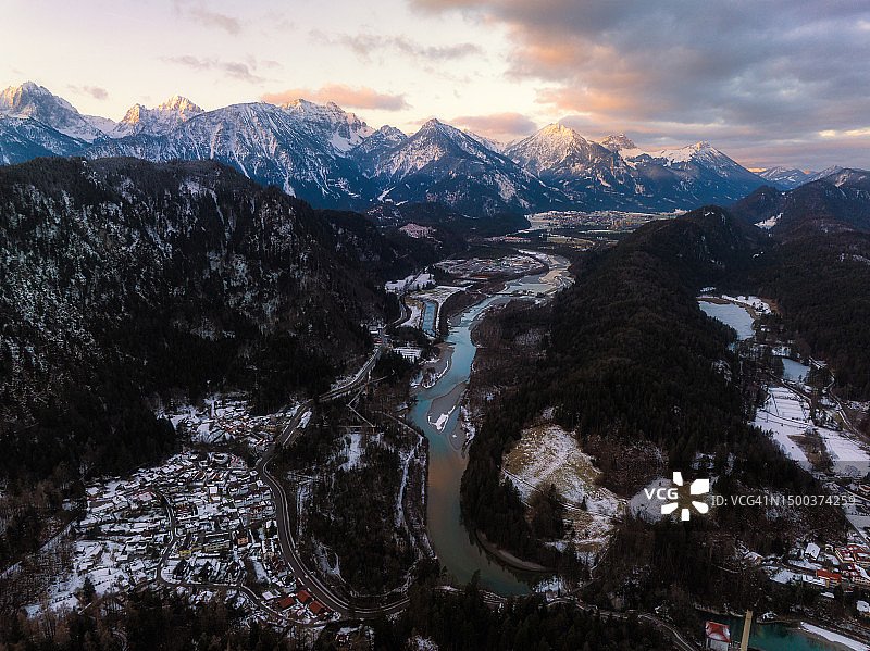 <s:1>森景观鸟瞰图在冬季-巴伐利亚，德国图片素材