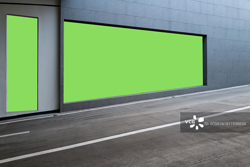 地下停车场坡道LED广告屏图片素材