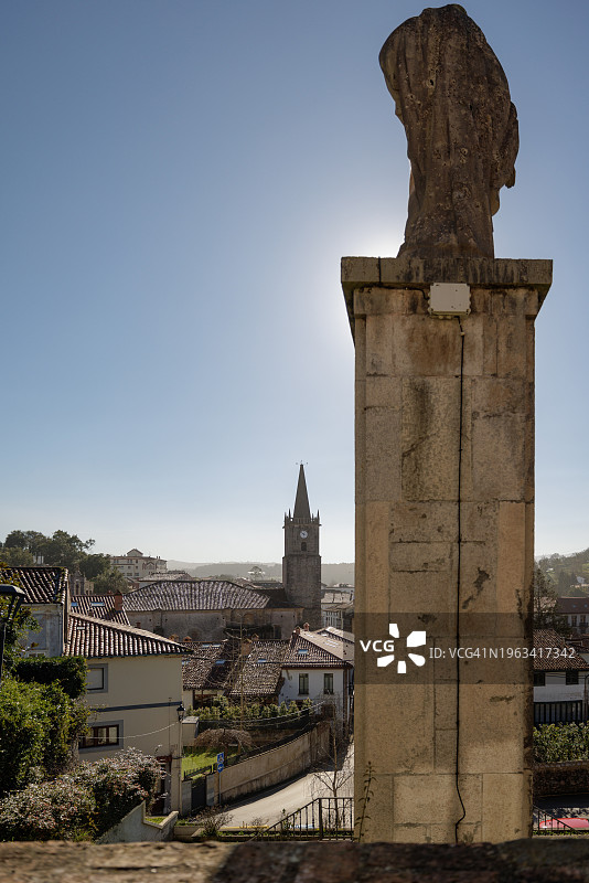 西班牙坎塔布里亚的圣克里斯托弗教堂图片素材