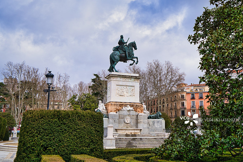 西班牙马德里的费利佩四世纪念碑图片素材