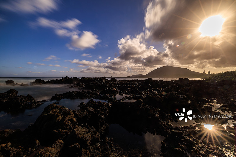 日落时大海对着天空的美景，檀香山，夏威夷，美国图片素材