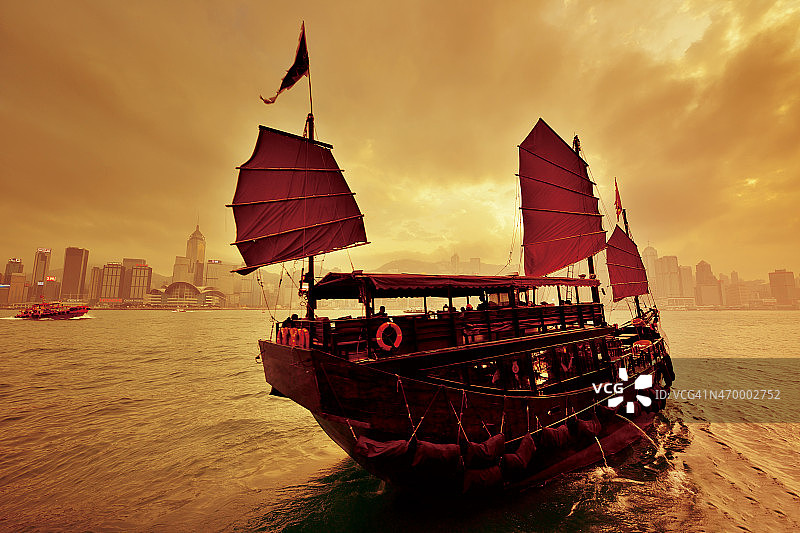 香港维多利亚港的船图片素材