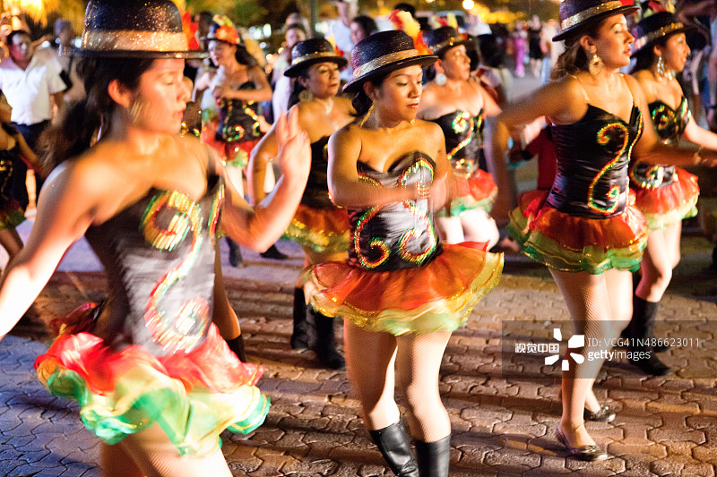 墨西哥狂欢节狂欢节游行图片素材