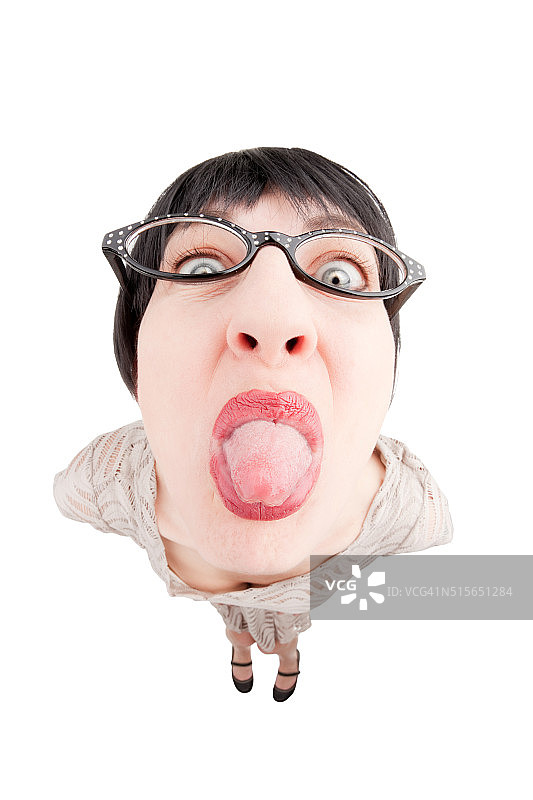 吐舌头的鱼眼女人图片素材