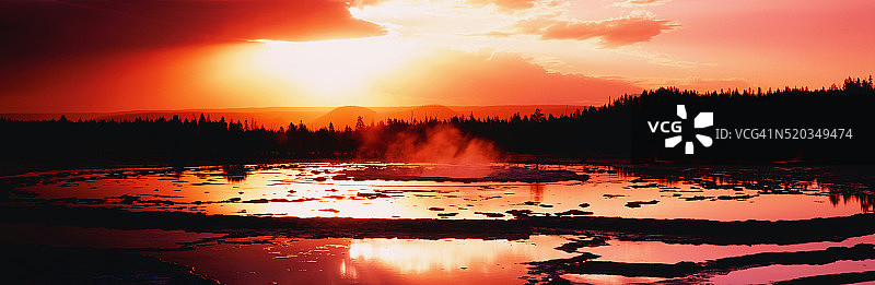 日落时的大喷泉喷泉盆地图片素材