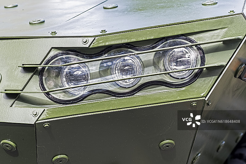 装甲军用车辆前细节-大灯图片素材