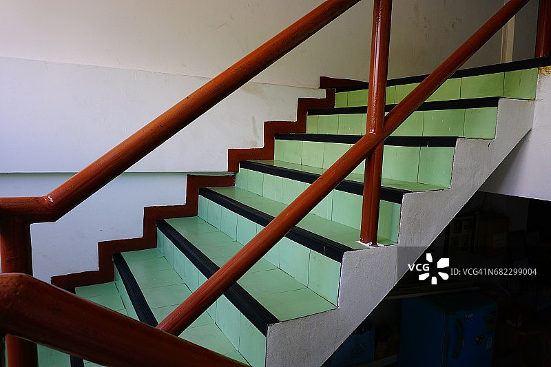 楼房里的楼梯图片素材