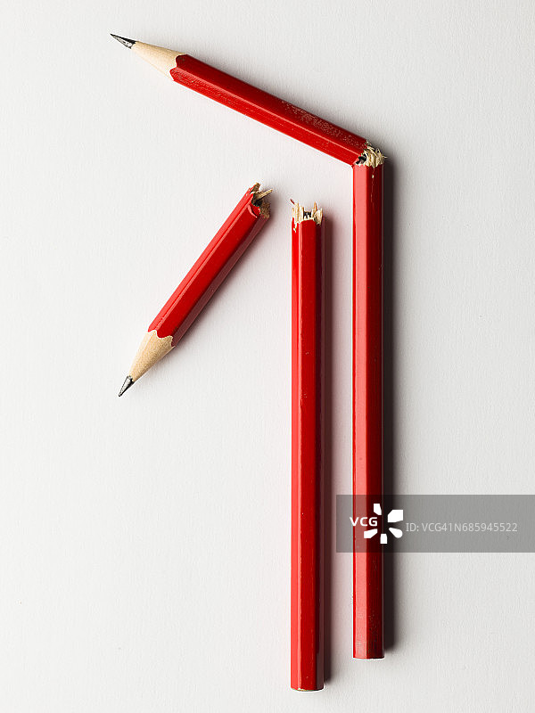 红铅笔断了，概念性的图片素材