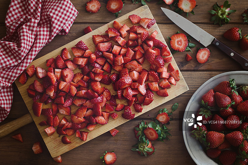 多汁成熟etrawberries图片素材