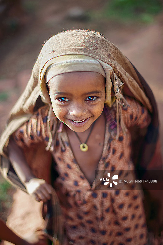 非洲女孩微笑图片素材