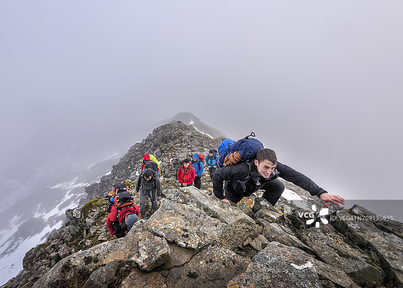 英国，苏格兰，格伦科，Stob Coire Nan Lochan的登山者图片素材