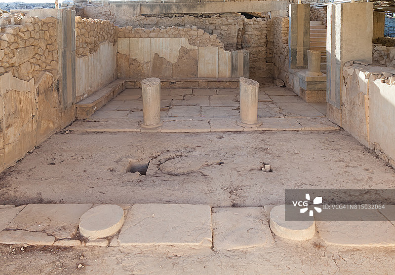 位于地中海希腊克里特岛青铜时代考古遗址费斯托斯宫的皇家公寓女王的Megaron图片素材