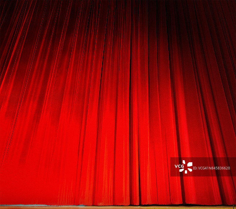 红丝绒窗帘作为背景图片素材
