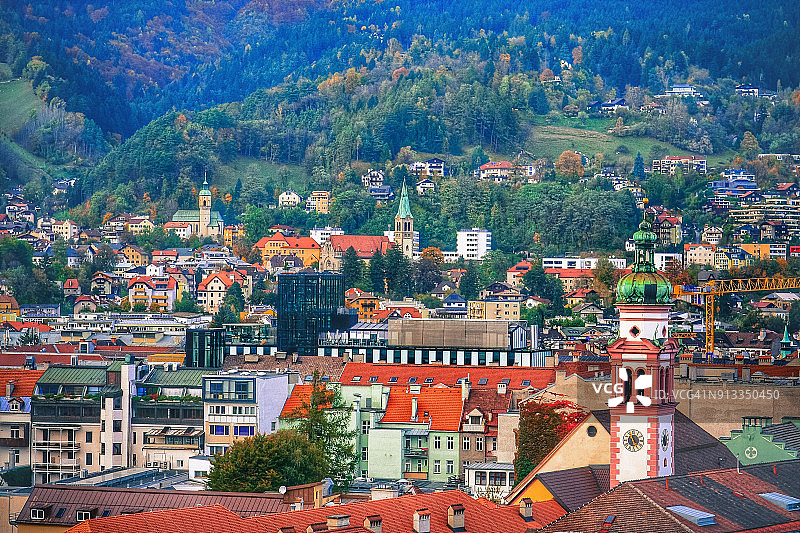 从奥地利因斯布鲁克市酒店屋顶鸟瞰图图片素材