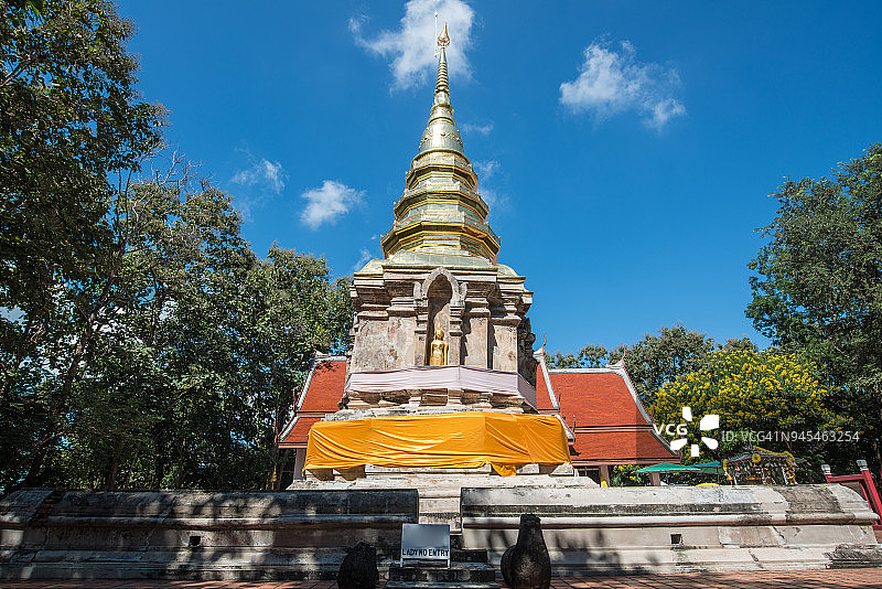 泰国清莱省清盛区卧佛寺。图片素材