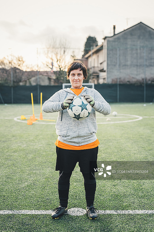女足球运动员的肖像图片素材