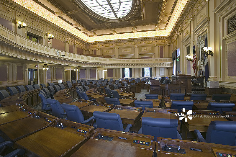 美国维吉尼亚州里士满州议会大厦，众议院议院空席图片素材