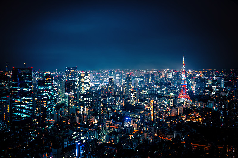 夜晚的东京天际线图片素材
