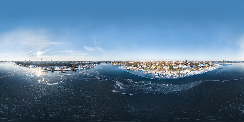 冰冻阿尔斯特湖空中360°HDR全景图图片下载