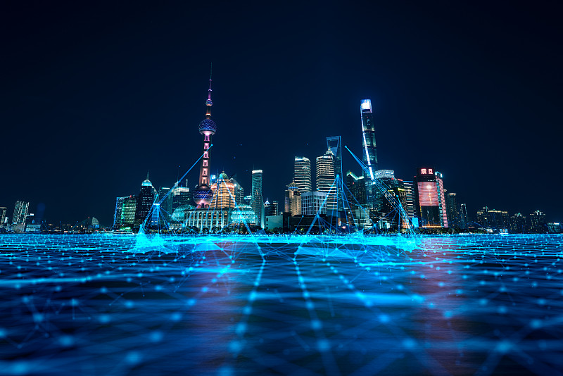 蓝色网格线前景的上海外滩城市天际线图片素材