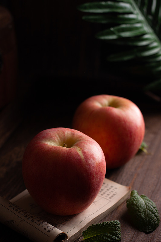 大连特产水果红富士苹果图片素材