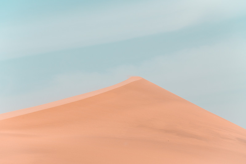 沙丘与蓝天图片下载