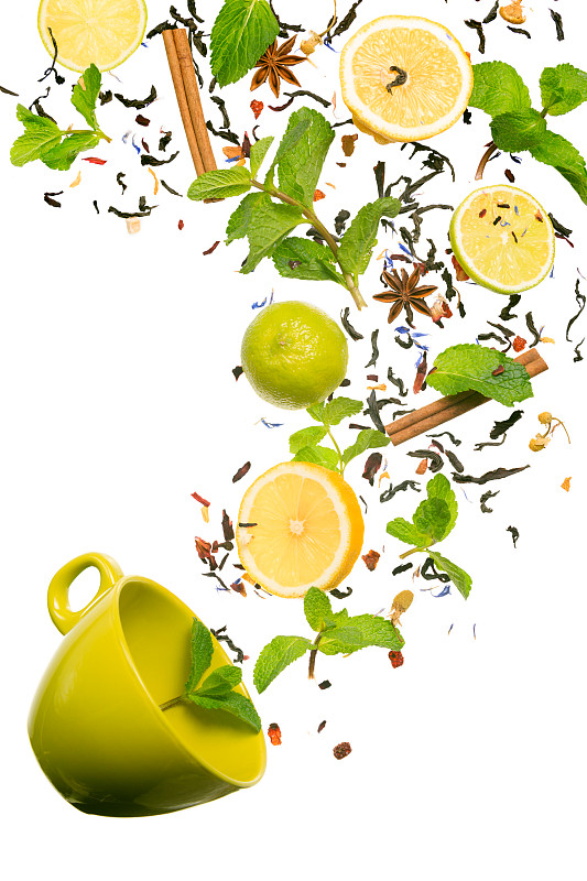 特写的柠檬和树叶对白色的背景图片素材