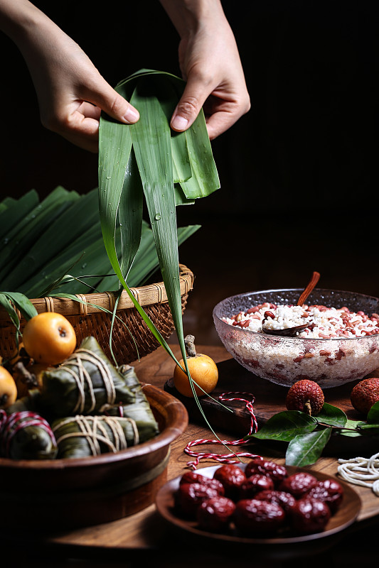 中式传统红枣红豆粽子图片素材