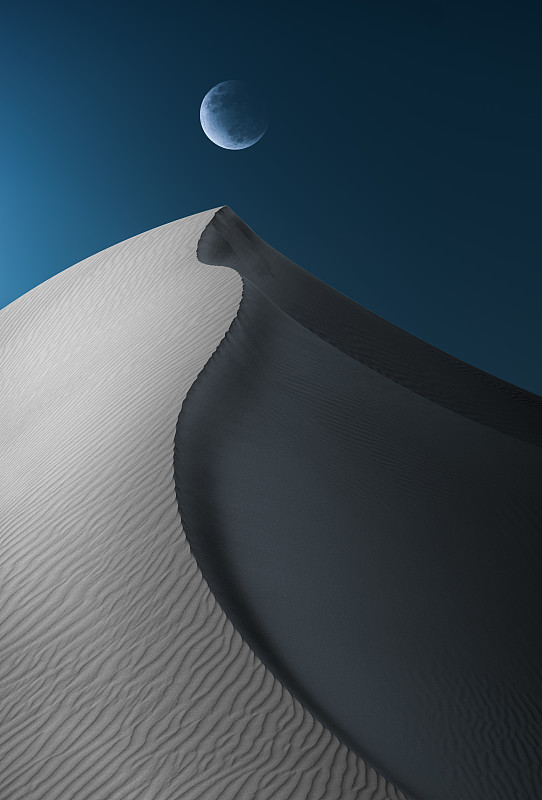 塔克拉玛干沙漠明月图片下载