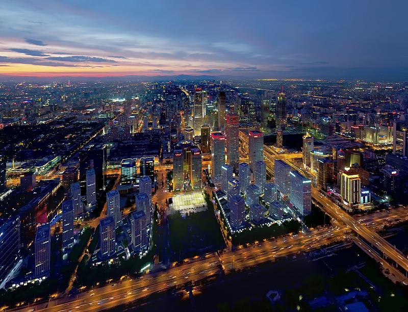 北京国贸CBD航拍傍晚左侧大全景图片下载