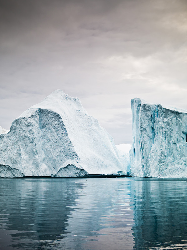 北极冰山伊卢利萨特格陵兰峡湾图片下载