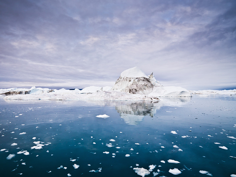 日出在北极冰和冰山北极海格林兰图片下载