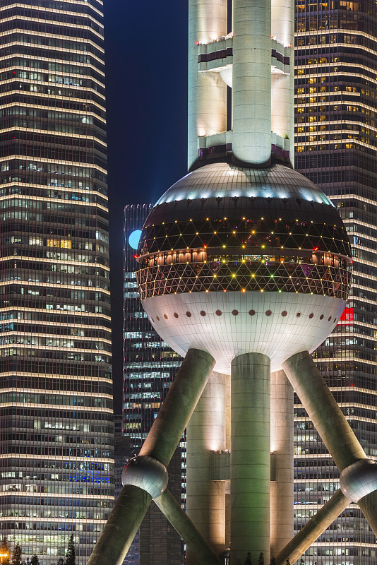 上海未来主义摩天大楼浦东东方明珠中国图片下载