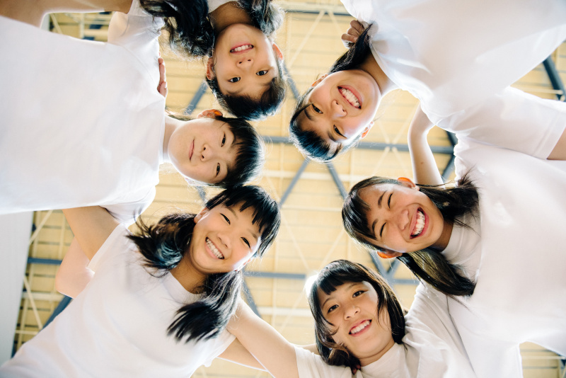 日本女学生组队图片下载