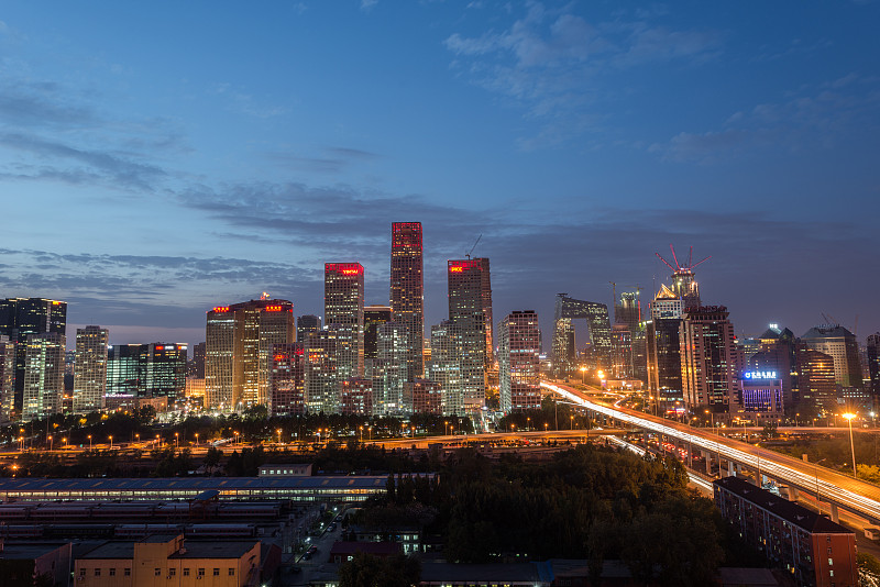 黄昏俯瞰北京天际线图片下载