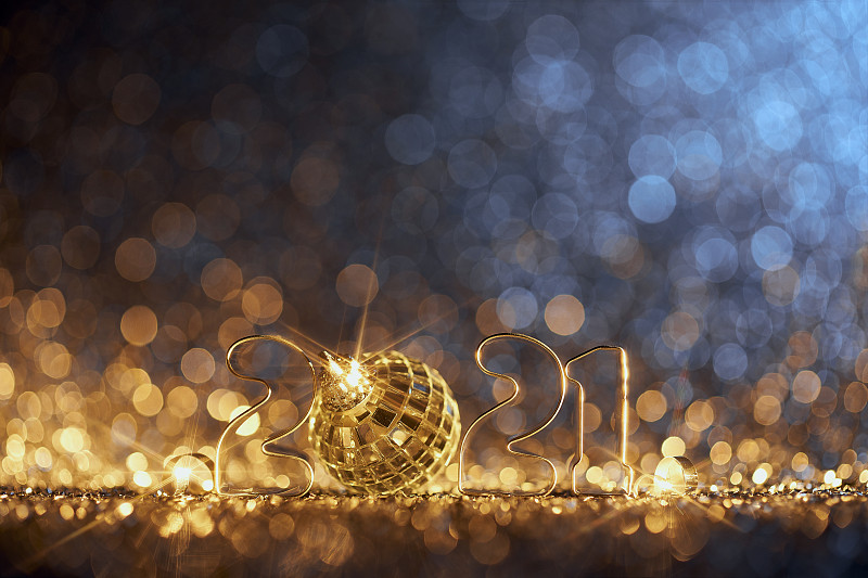 闪闪发光的2021年圣诞装饰-金蓝派对庆祝图片下载