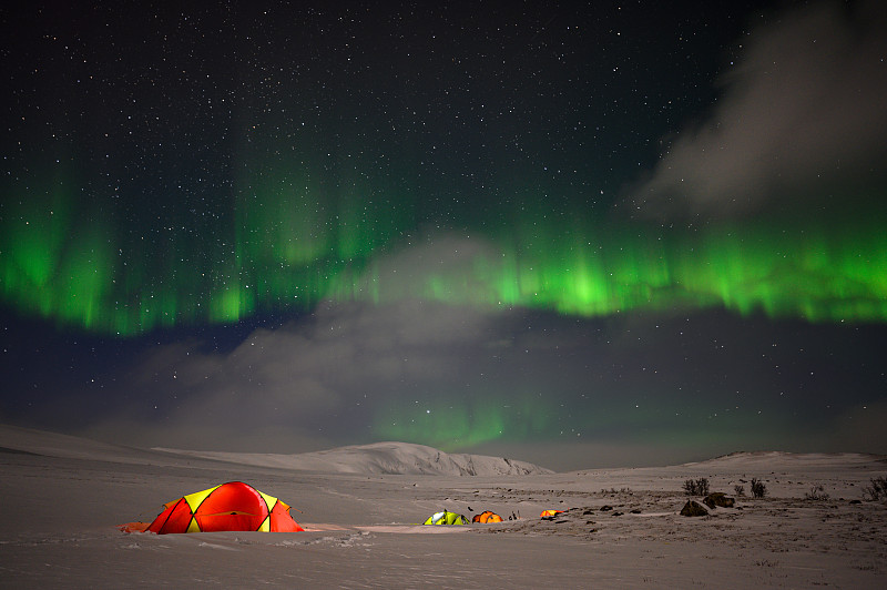 冬季露营——北极光图片下载
