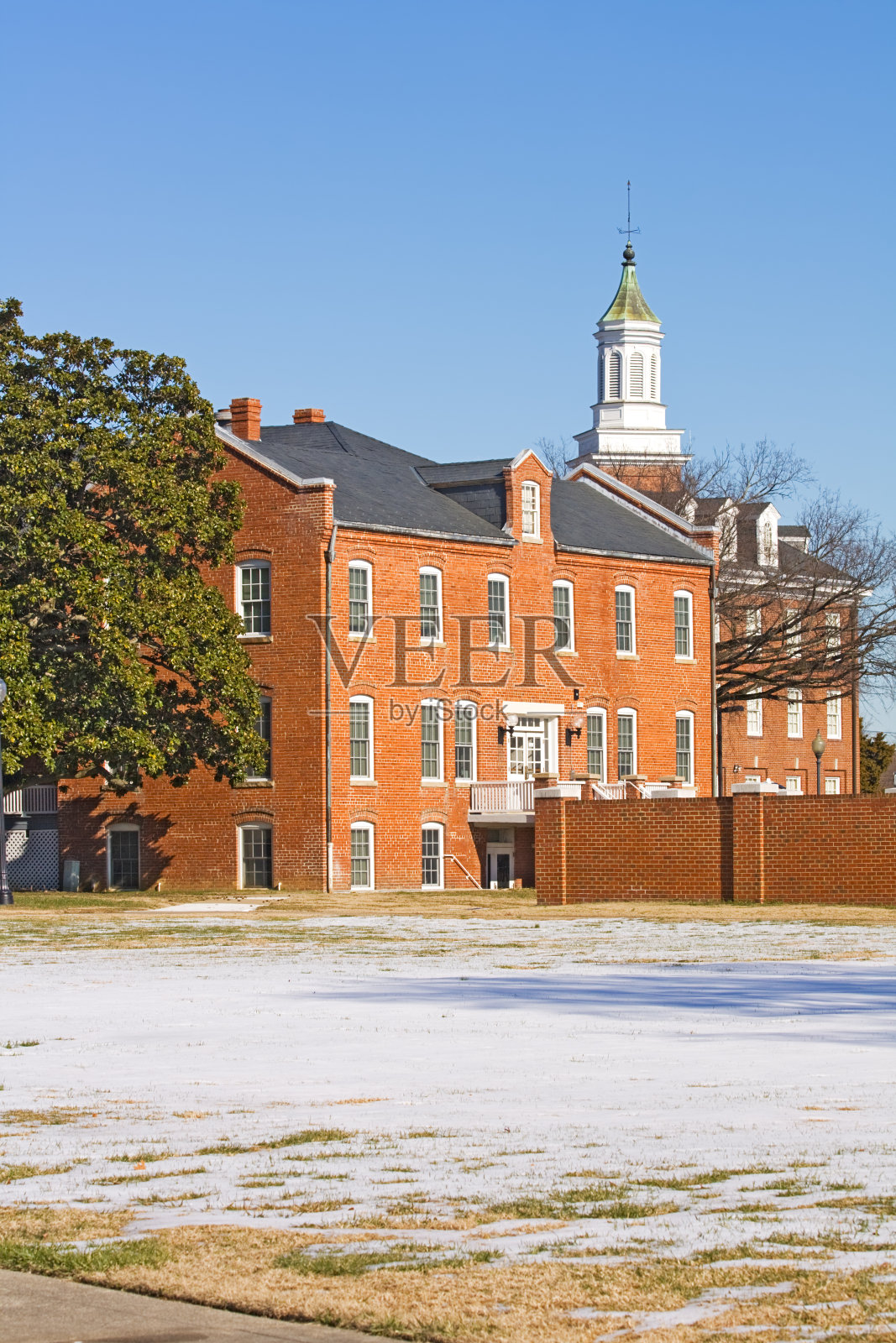 校园内的建筑是一所历史悠久的黑人大学照片摄影图片