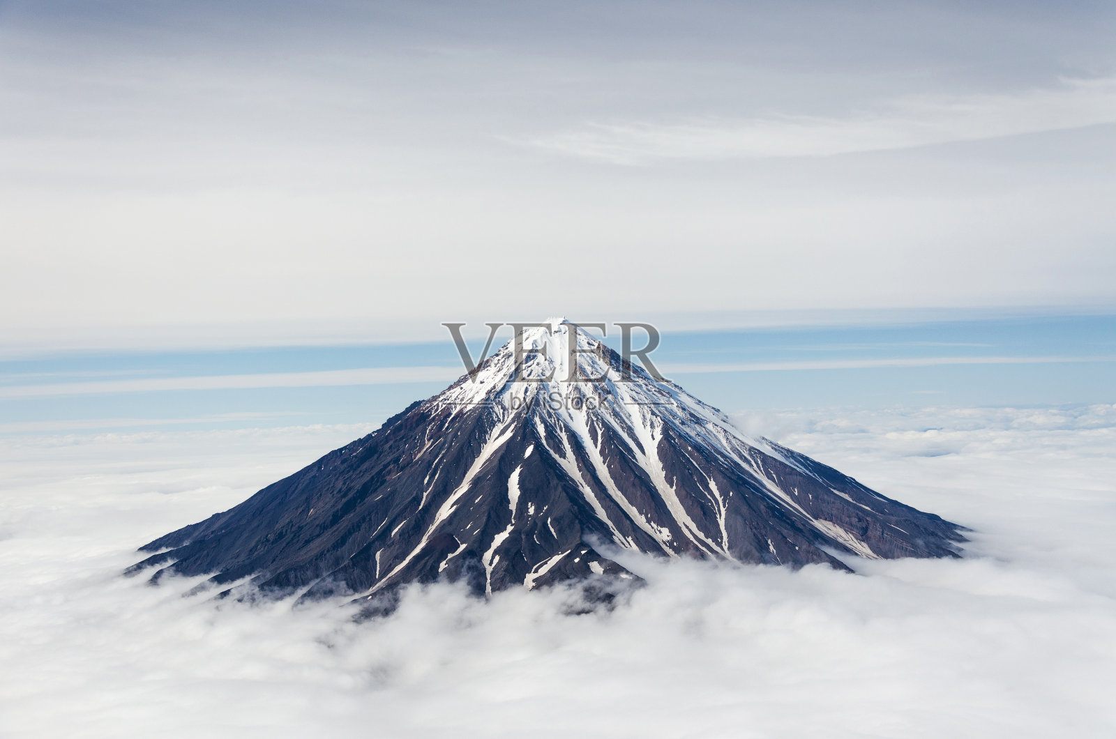 堪察加半岛美丽的科里亚克火山照片摄影图片